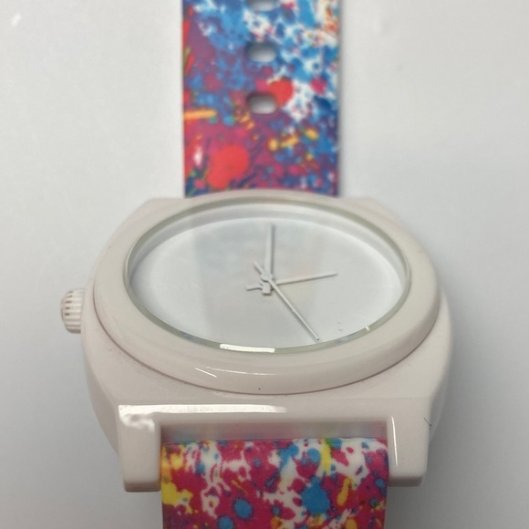 Nixon white Time Teller watch, paint splatter color silicone strap, new battery main image 10
